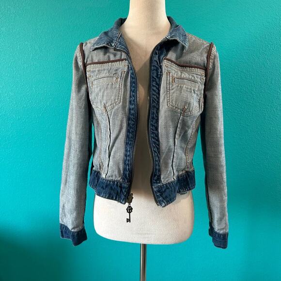 CAbi #906 Classic Retro Key Zipper Pull Reversible Butterfly Jean Jacket Size XS - Picture 6 of 7